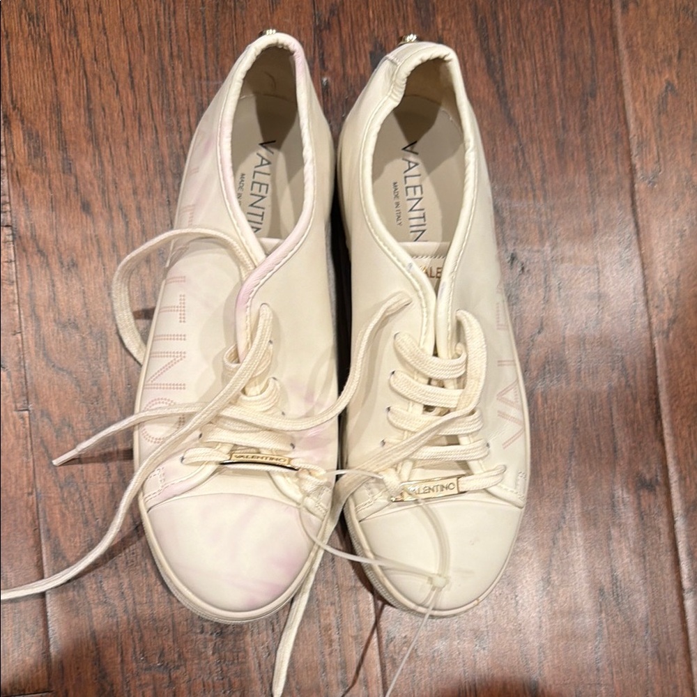 Valentino Garavani Cream Low-Top Lace-Up Sneakers